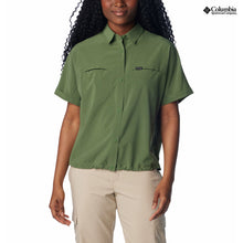 Muat gambar ke Galeri viewer, Columbia Women's Boundless Trek Short Sleeve Button Up