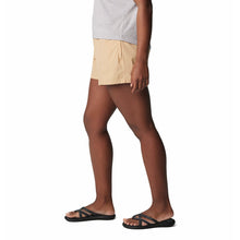 Load image into Gallery viewer, Columbia Women's Boundless Trek Active Short