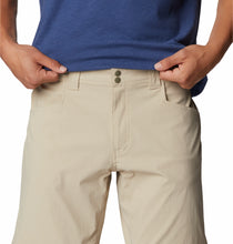 Muat gambar ke Galeri viewer, Columbia Men&#39;s Blood And Guts Stretch Short
