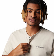 Muat gambar ke Galeri viewer, Columbia Men&#39;s Landroamer Short Sleeve Henley II
