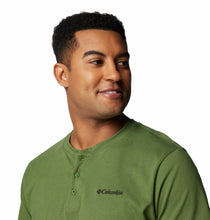 Muat gambar ke Galeri viewer, Columbia Men&#39;s Landroamer Short Sleeve Henley II

