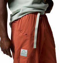 Muat gambar ke Galeri viewer, Columbia Men&#39;s Cove Beach Everyday Pants
