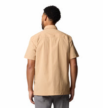 Muat gambar ke Galeri viewer, Columbia Men&#39;s Black Mesa Utility Short Sleeve Shirt
