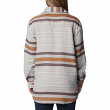 Load image into Gallery viewer, Women&#39;s Calico Basin Shirt Jacket
