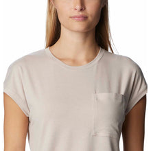 Muat gambar ke Galeri viewer, Women&#39;s Boundless Trek Short Sleeve Tee
